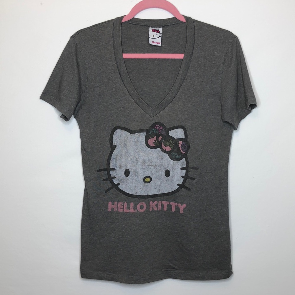SANRIO Hello Kitty dark gray t-shirt 🎀